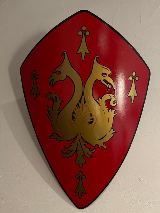 La Tablee Medievale Civrieux-dʼAzergues Exterior foto