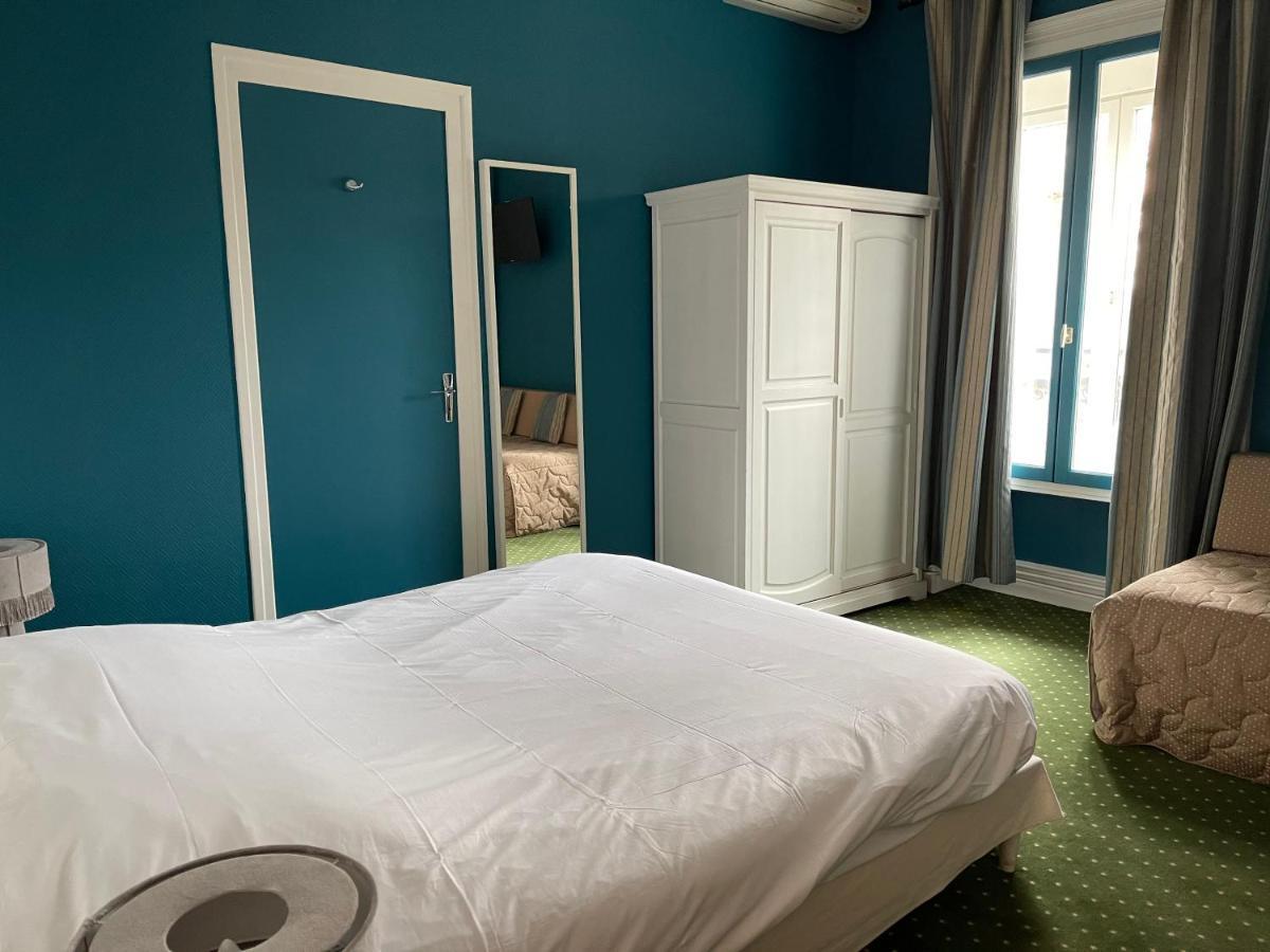 La Tablee Medievale Civrieux-dʼAzergues Exterior foto
